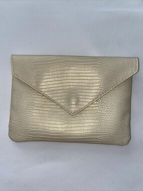 Ipsy Glam Bag August 2021 Beige/Green Faux Snake Envelope Cosmetic Makeup Bag